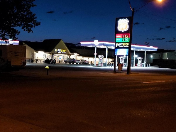 Town House Motor Inn image 5